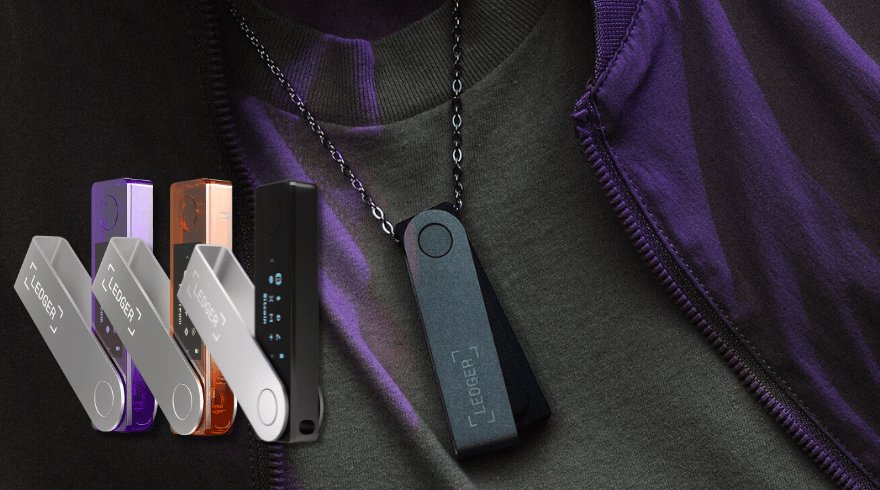 Imagen de Ledger Nano X: billetera de hardware moderna y segura para criptomonedas. Presenta un diseño elegante con pantalla a color, conectividad Bluetooth y una batería recargable integrada. Compatible con una amplia variedad de criptomonedas y tokens. Ideal para usuarios de Windows, MacOS, Linux, iOS y Android. Precio asequible de 119€.